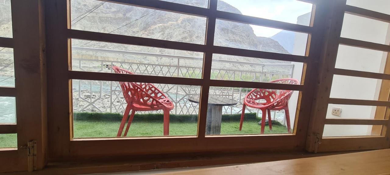 Indus Lodges Gilgit Exterior photo