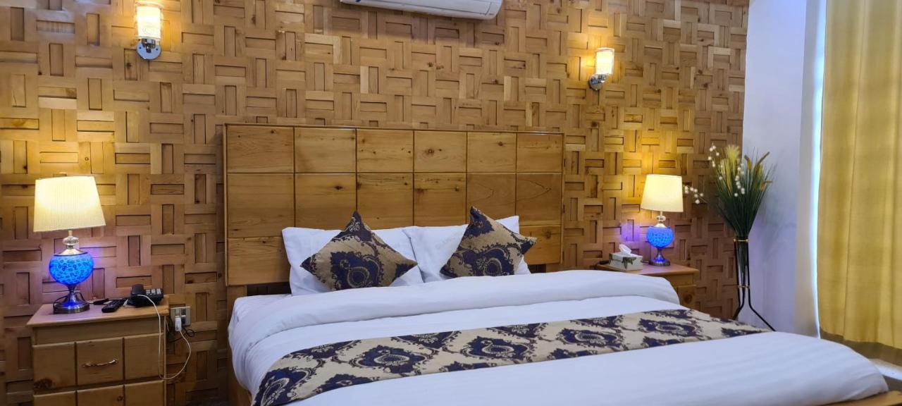 Indus Lodges Gilgit Exterior photo