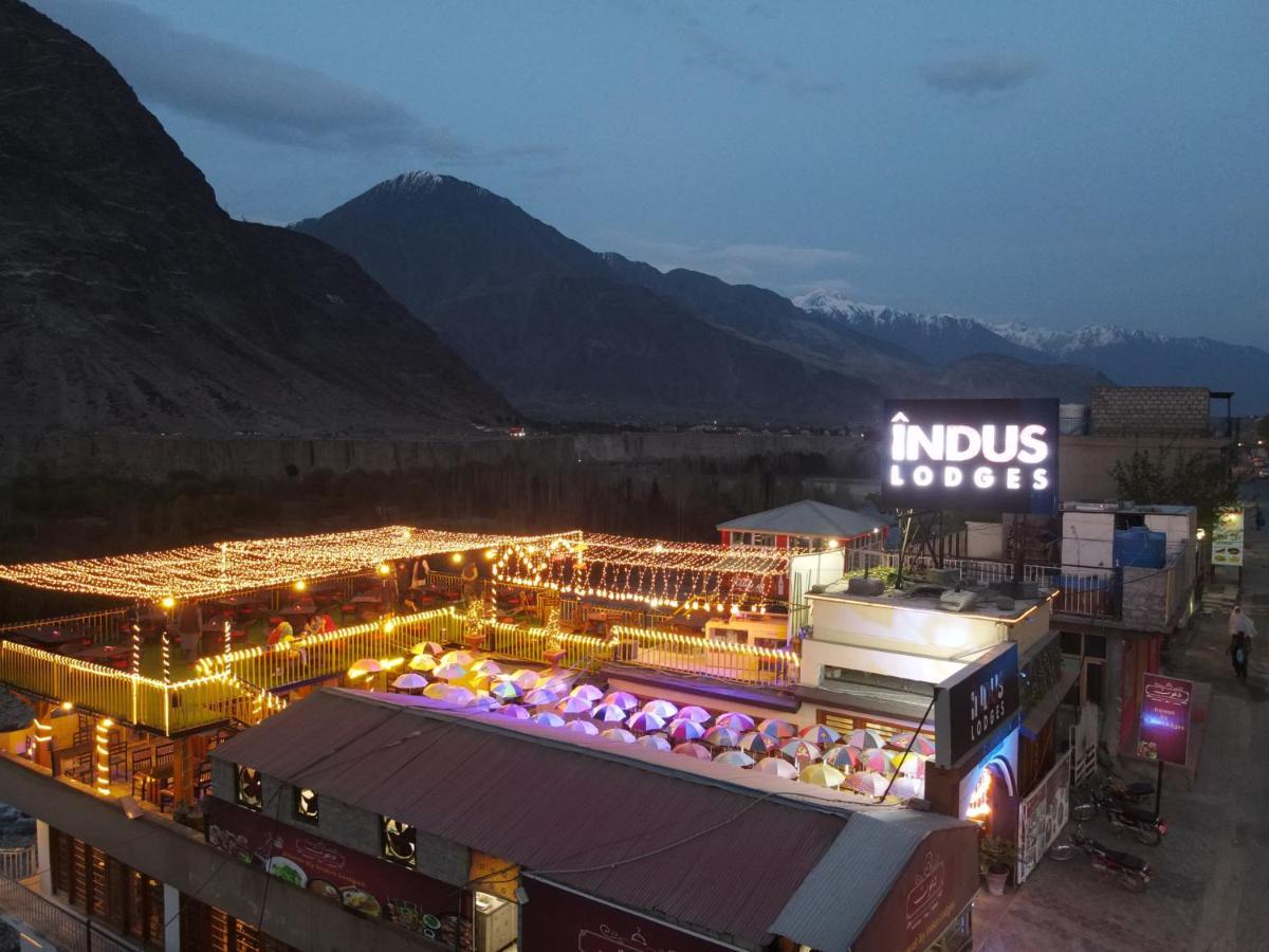 Indus Lodges Gilgit Exterior photo