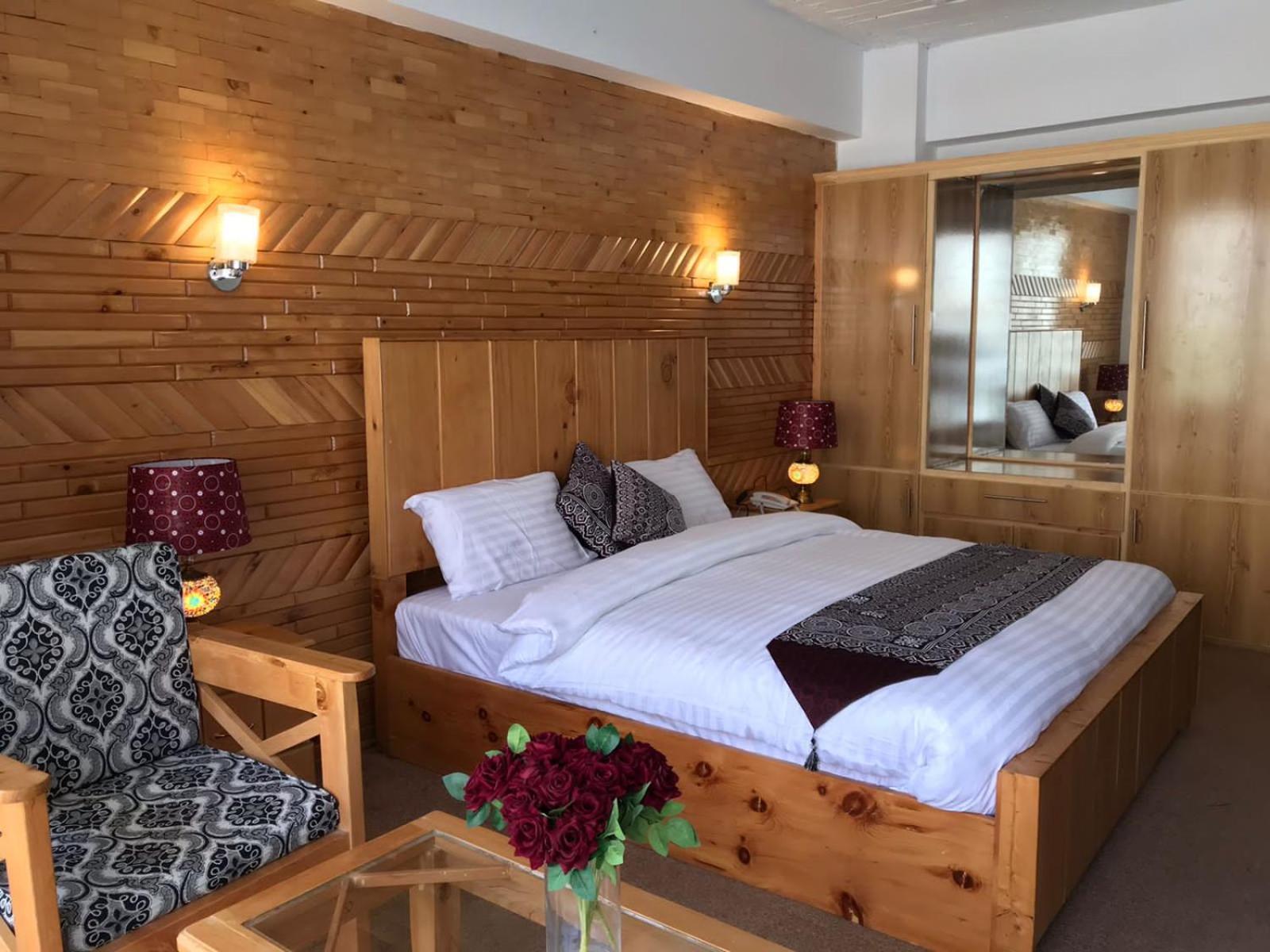 Indus Lodges Gilgit Exterior photo